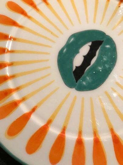 "Sweet Green Kiss" dinner plate