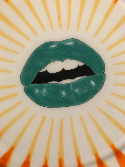 "Sweet Green Kiss" dinner plate