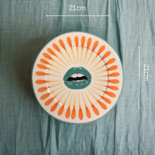 "Sweet Green Kiss" dinner plate