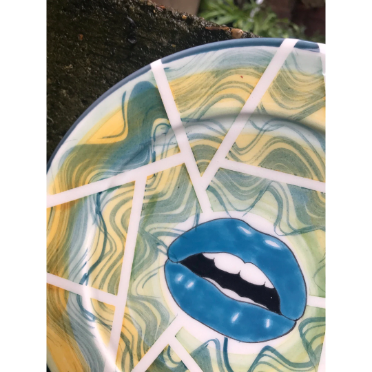 "Blue Kiss" dinner plate